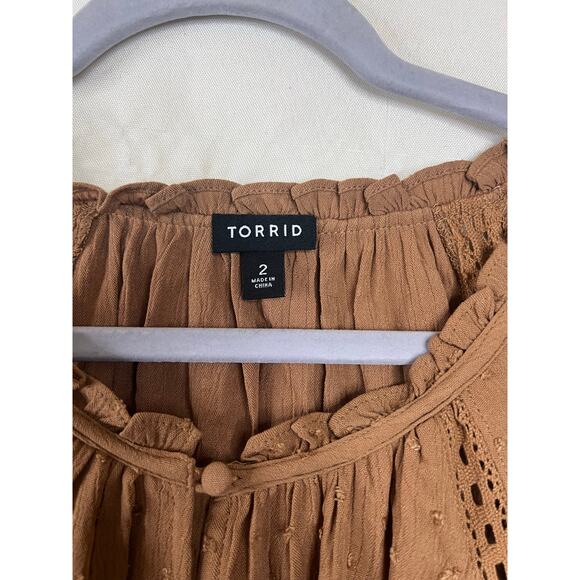 Torrid Brown Womens Blouse w./Button Down Detail Size 2 - Picture 2 of 4